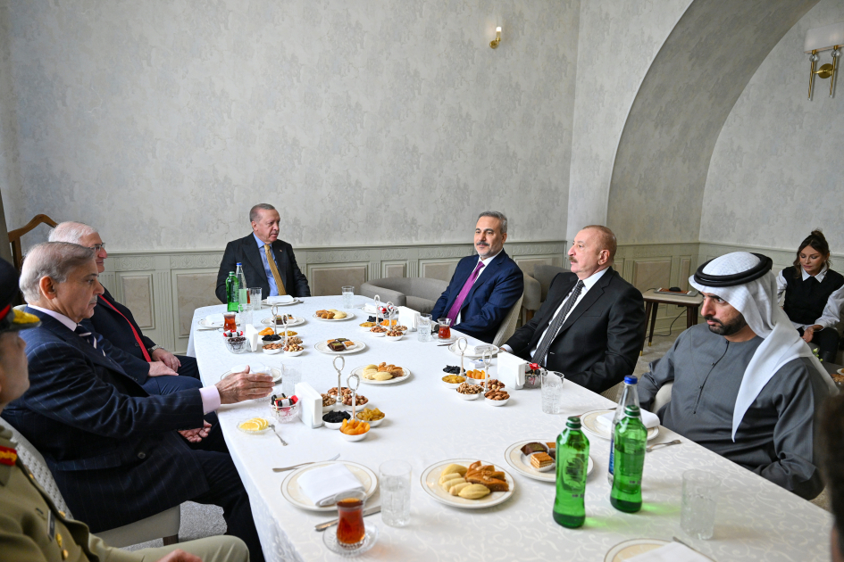 President Ilham Aliyev, First Lady Mehriban Aliyeva, President Erdoğan, Pakistani PM attend Military Parade in Baku (PHOTO/VIDEO)