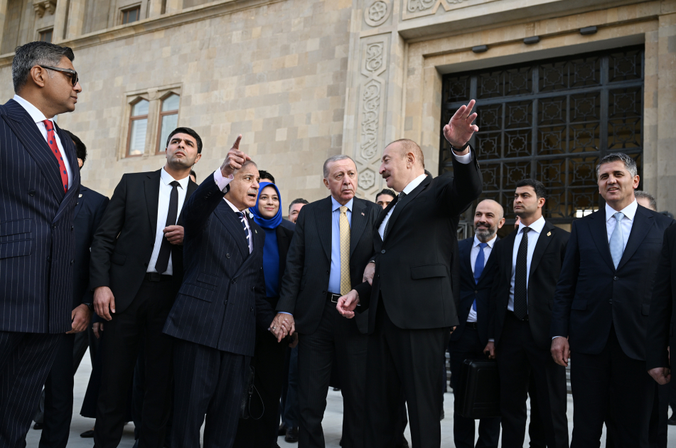 President Ilham Aliyev, First Lady Mehriban Aliyeva, President Erdoğan, Pakistani PM attend Military Parade in Baku (PHOTO/VIDEO)