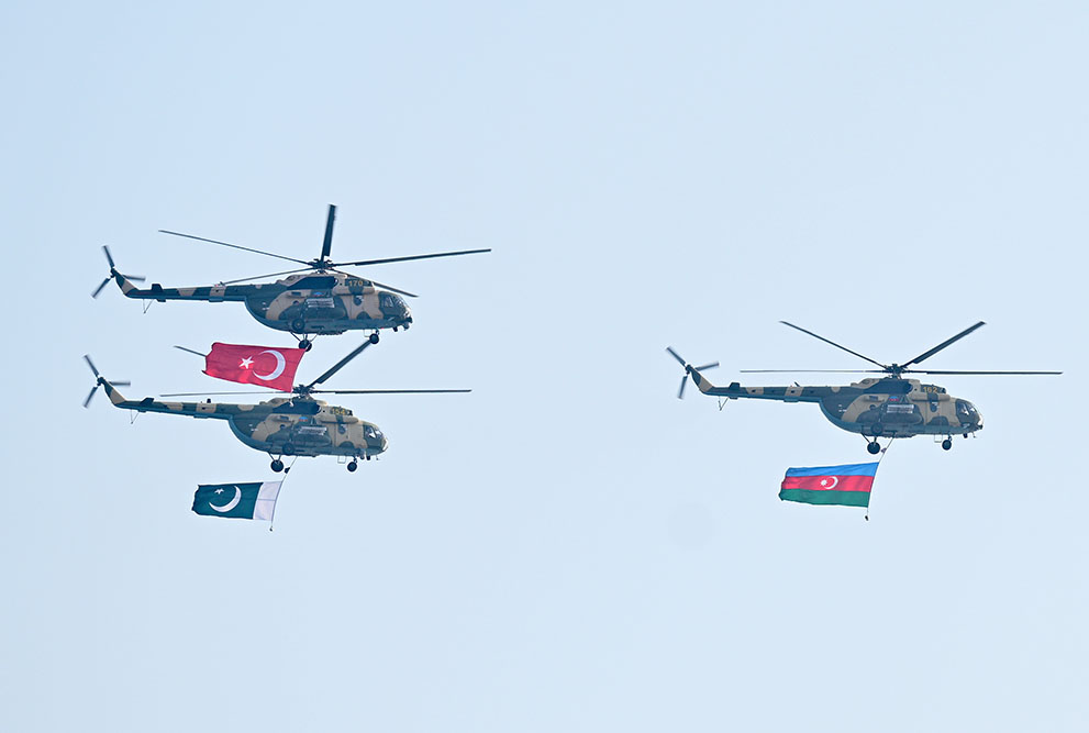Azerbaijani Defense Ministry presents review of events of last week (VIDEO)