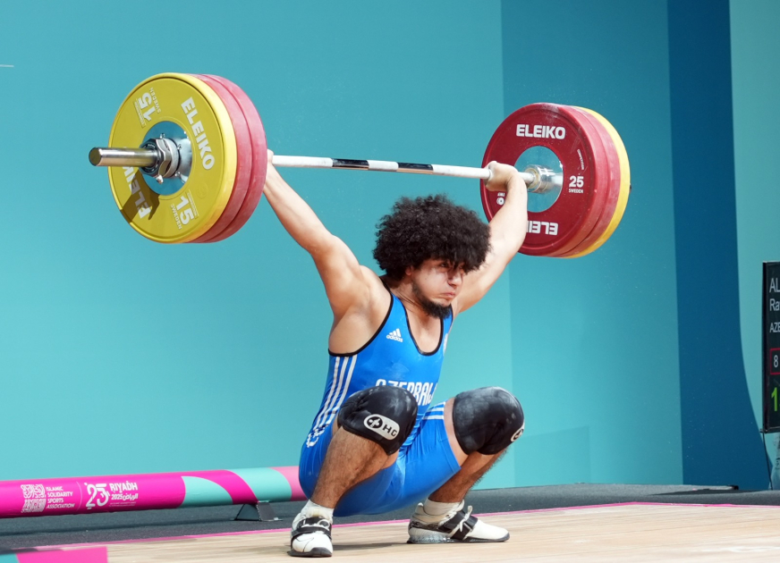 Azerbaijani weightlifter wins medals at Islamic Solidarity Games