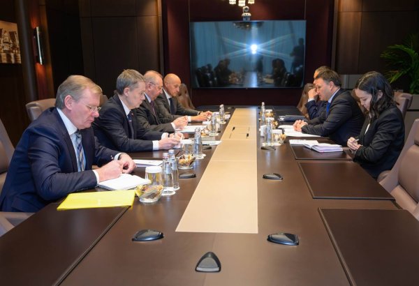 KazMunayGas, Transneft discuss expansion of oil transportation routes