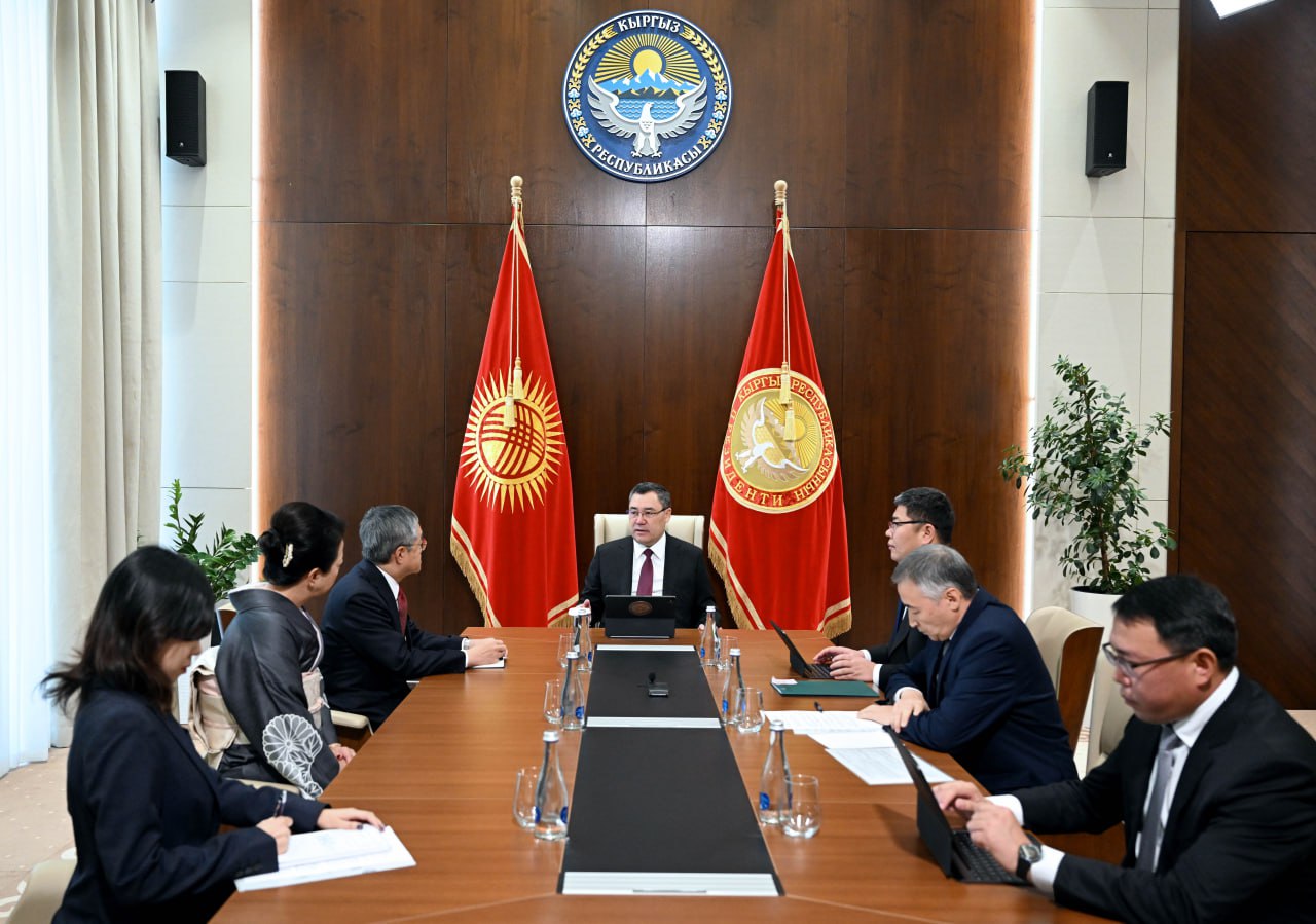 Kyrgyz president meets outgoing Japanese ambassador, praises bilateral cooperation