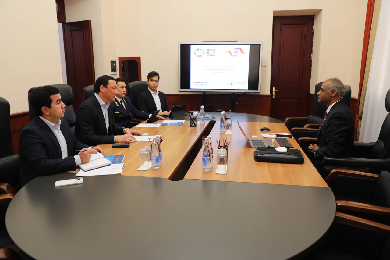 Uzbekistan Railways, ESCAP explore joint efforts to develop regional rail links