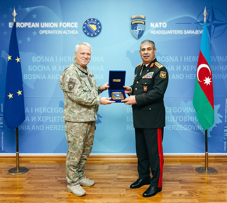Azerbaijani defense minister’s visit to Bosnia and Herzegovina continues (PHOTO)
