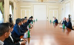 President Ilham Aliyev receives delegation of China's China Datang Corporation Ltd. (PHOTO/VIDEO)