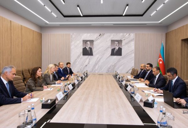 Azerbaijan, IFC hold talks on expanding Middle Corridor transit potential