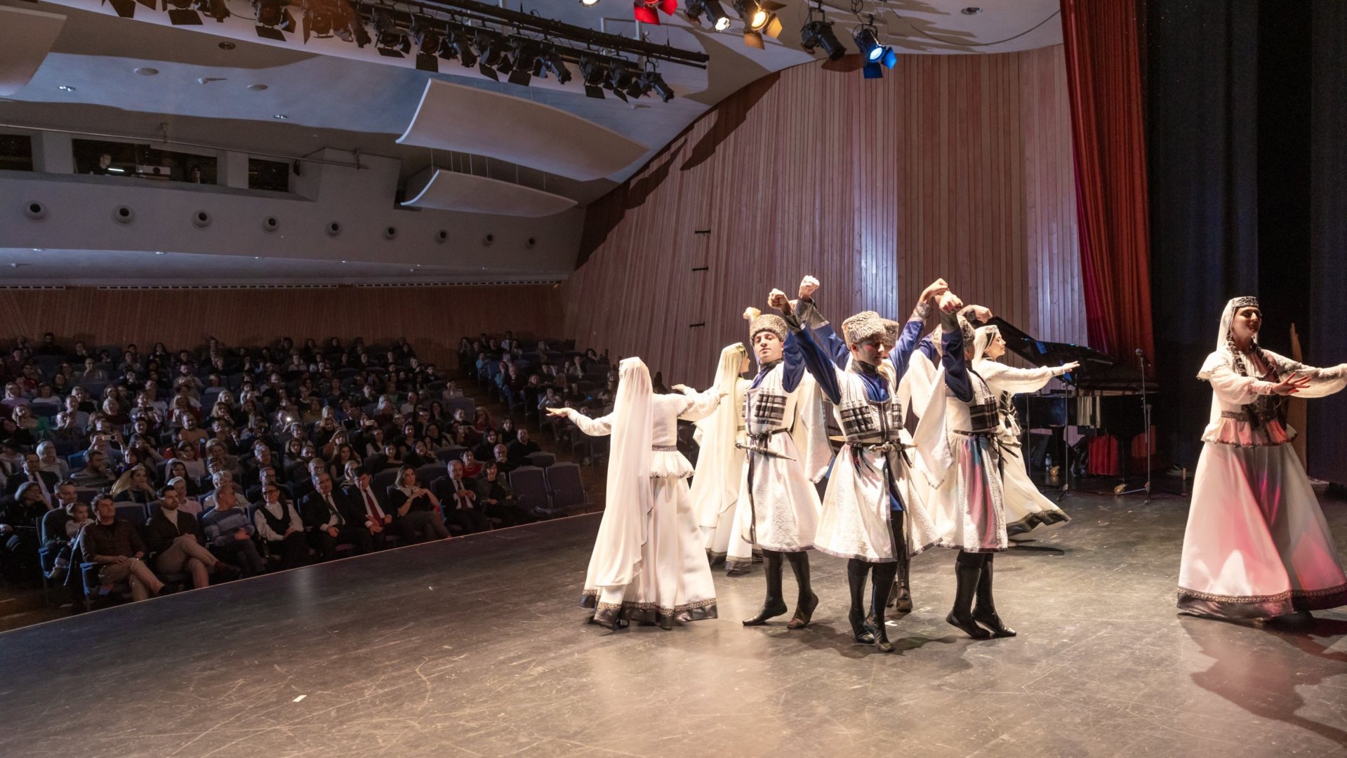 Azerbaijan and Switzerland boost relations with bridge of cultures (PHOTO)