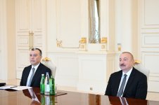 President Ilham Aliyev receives delegation led by Asian Development Bank (PHOTO/VIDEO)