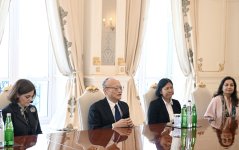 President Ilham Aliyev receives delegation led by Asian Development Bank (PHOTO/VIDEO)