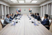 Azerbaijani PM moots cooperation prospects with ADB president (PHOTO)