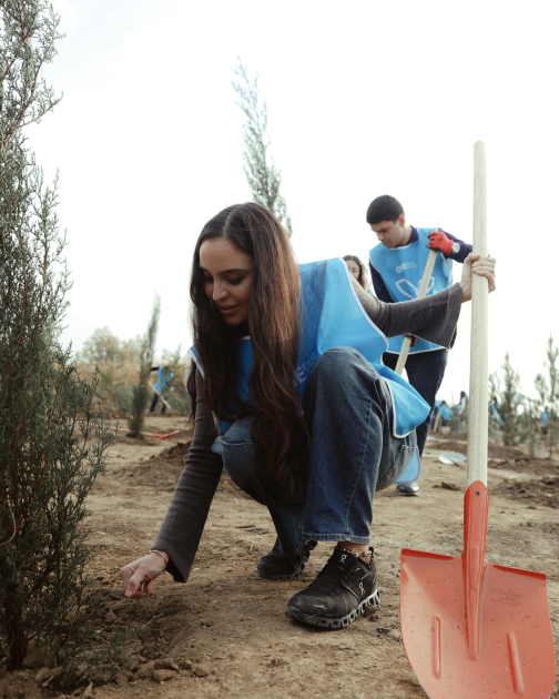Heydar Aliyev Foundation VP Leyla Aliyeva joins environmental campaign in Mingachevir (PHOTO)