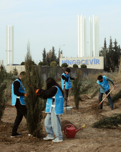 Heydar Aliyev Foundation VP Leyla Aliyeva joins environmental campaign in Mingachevir (PHOTO)