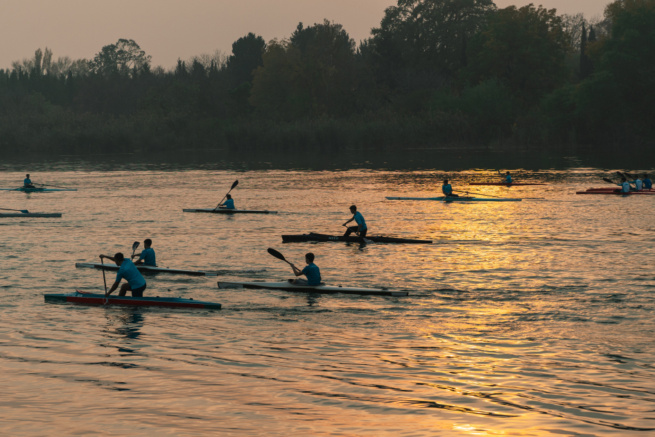 Heydar Aliyev Foundation VP Leyla Aliyeva meets with athletes at rowing base in Mingachevir (PHOTO)