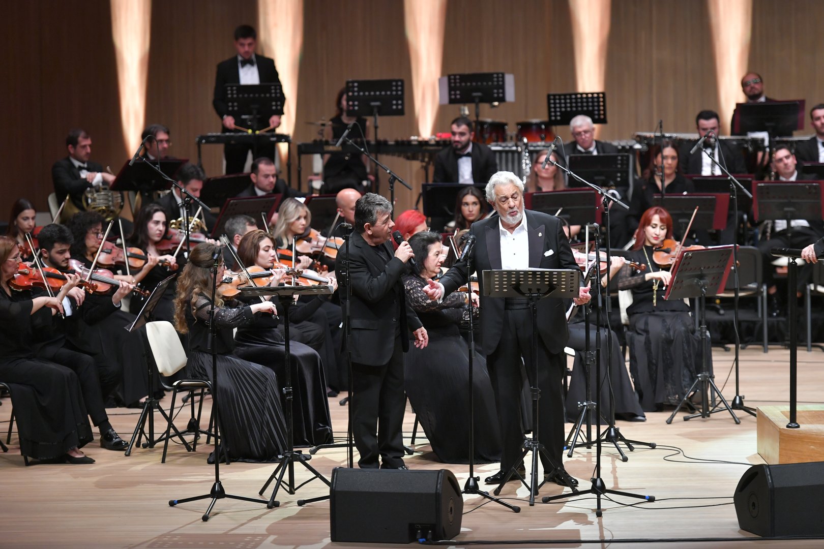 Heydar Aliyev Foundation VP Leyla Aliyeva attends Plácido Domingo's concert at Heydar Aliyev Center (PHOTO/VIDEO)