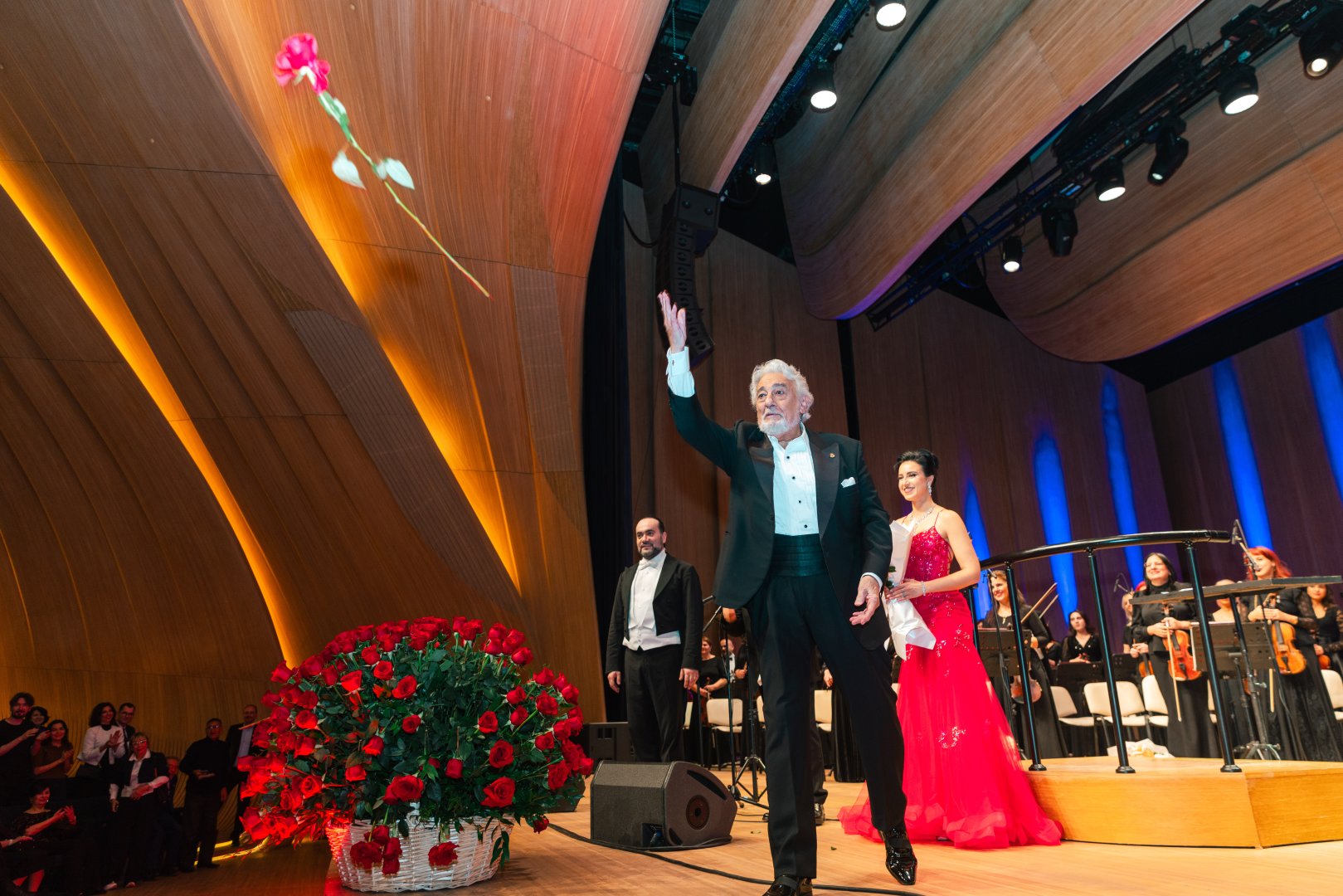 Heydar Aliyev Foundation VP Leyla Aliyeva attends Plácido Domingo's concert at Heydar Aliyev Center (PHOTO/VIDEO)