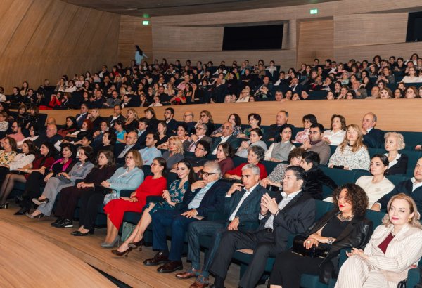 Heydar Aliyev Foundation VP Leyla Aliyeva attends Plácido Domingo's concert at Heydar Aliyev Center (PHOTO/VIDEO)