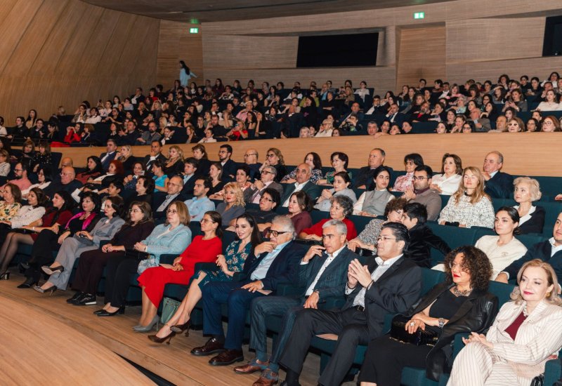 Heydar Aliyev Foundation VP Leyla Aliyeva attends Plácido Domingo's concert at Heydar Aliyev Center (PHOTO/VIDEO)