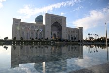 President Ilham Aliyev visits Center of Islamic Civilization in Tashkent (PHOTO)