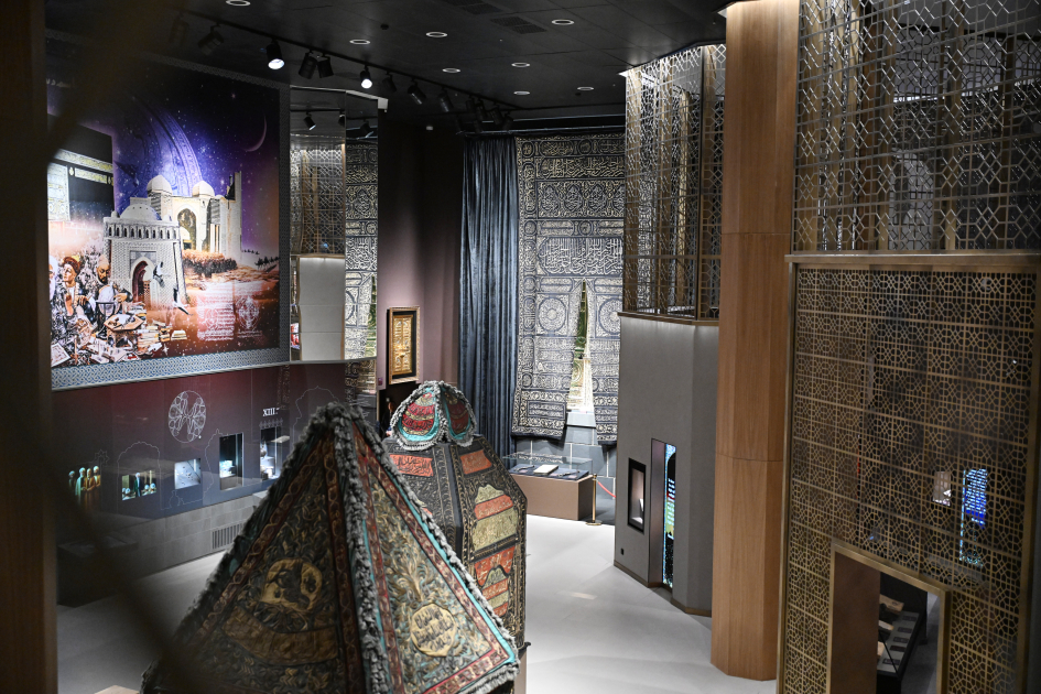 President Ilham Aliyev visits Center of Islamic Civilization in Tashkent (PHOTO)