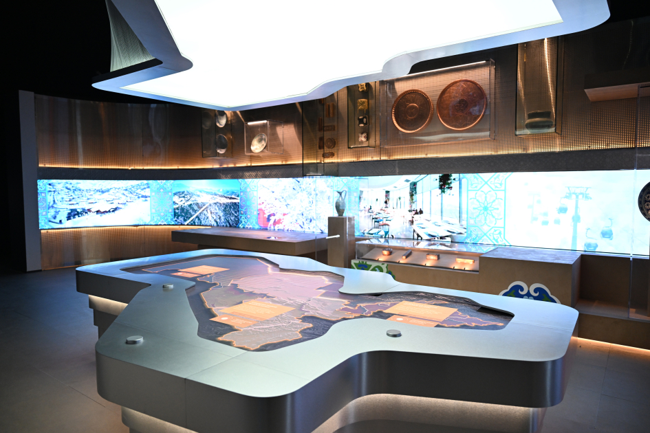 President Ilham Aliyev visits Center of Islamic Civilization in Tashkent (PHOTO)