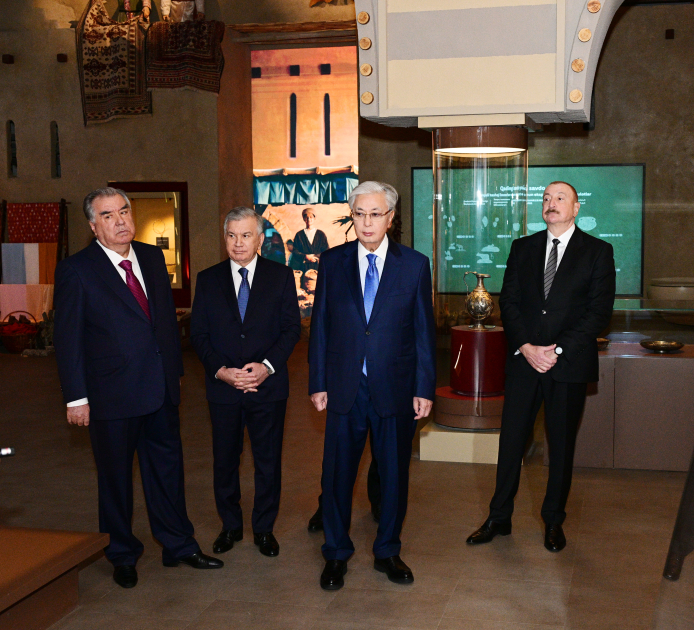 President Ilham Aliyev visits Center of Islamic Civilization in Tashkent (PHOTO)