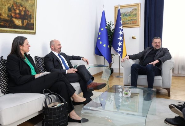 Bosnia, U.S. agree to accelerate South Gas Interconnection Project (PHOTO)