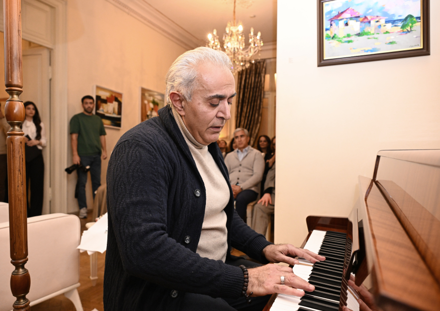 Heydar Aliyev Foundation VP Leyla Aliyeva attends opening ceremony of “The Oil Boom Smiles at Everyone” festival (PHOTO)