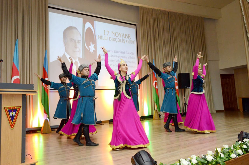 Azerbaijani Army celebrates National Revival Day (PHOTO)