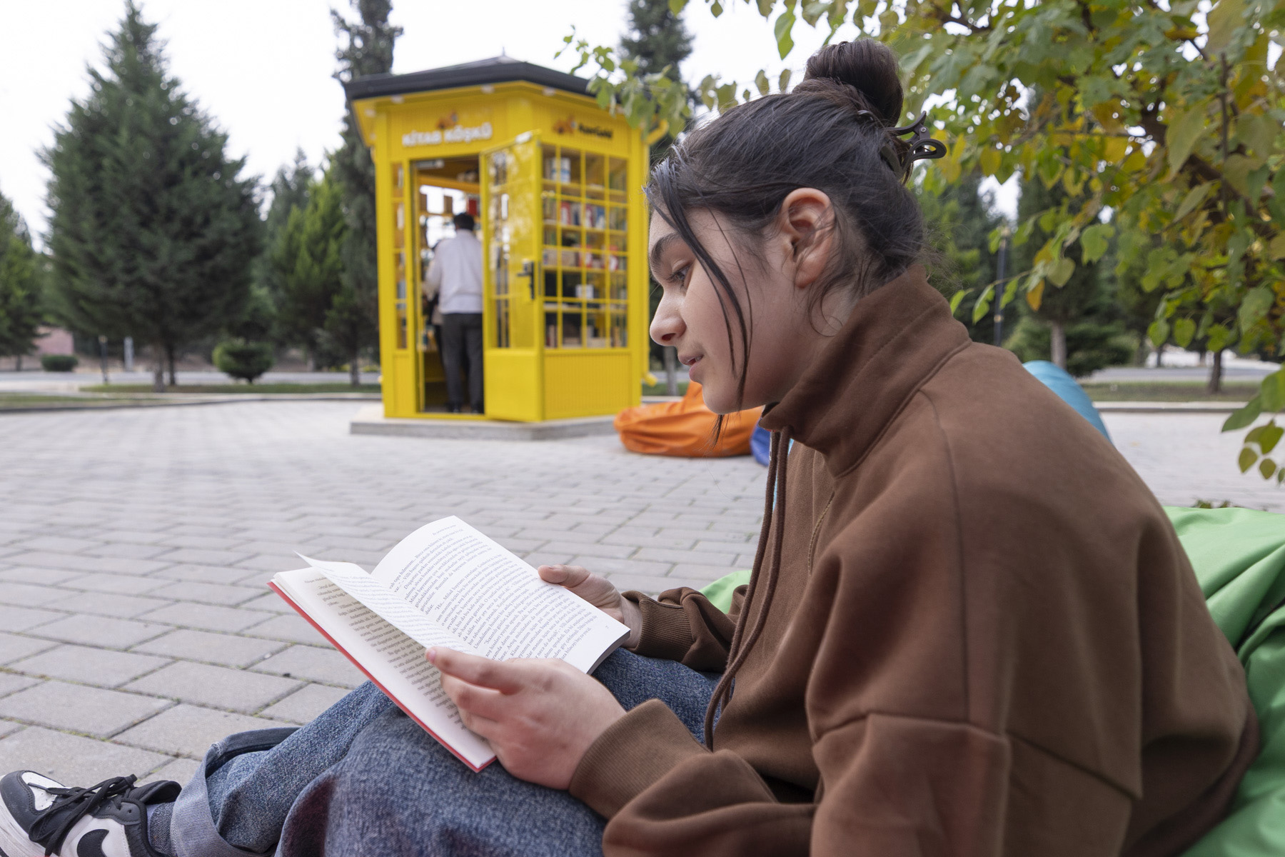 Interactive Bookstand installed in Goygol at the initiative of “AzerGold” CJSC (PHOTO)