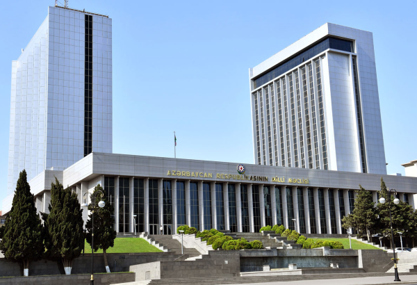 Azerbaijani parliament runs over AI role in fight against climate change