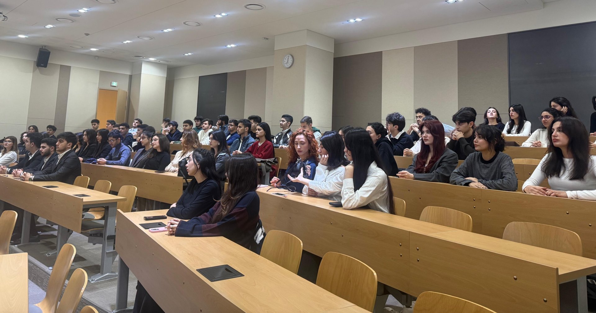 Azerbaijani diaspora meets with compatriots at Korea's Inha University