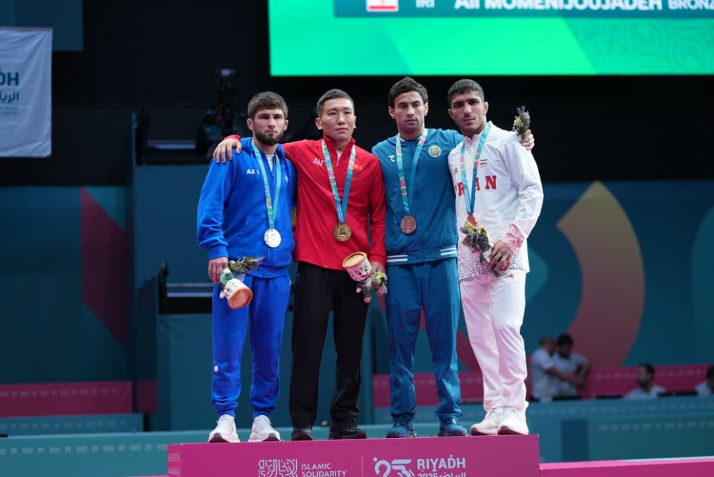 Azerbaijani wrestlers win three more medals at Islamic Solidarity Games (PHOTO)