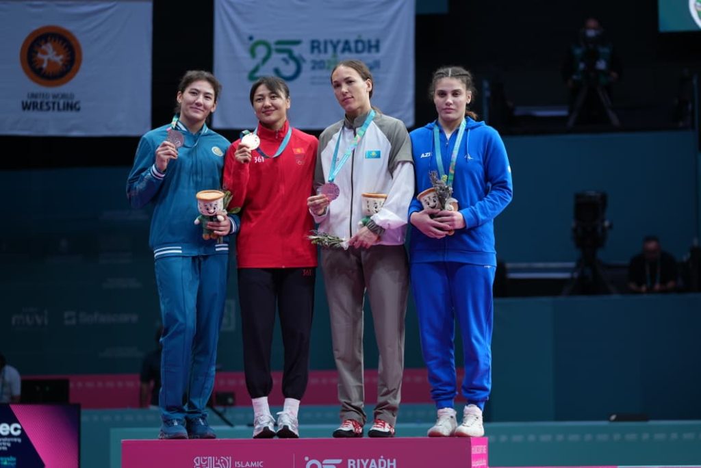 Azerbaijani wrestlers win three more medals at Islamic Solidarity Games (PHOTO)