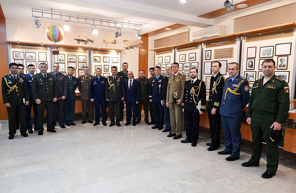 Foreign military attachés visit Azerbaijan's National Aviation Academy (PHOTO)