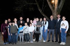 Leyla Aliyeva and Arzu Aliyeva visit family of National Hero Panjali Teymurov in Astara (PHOTO)