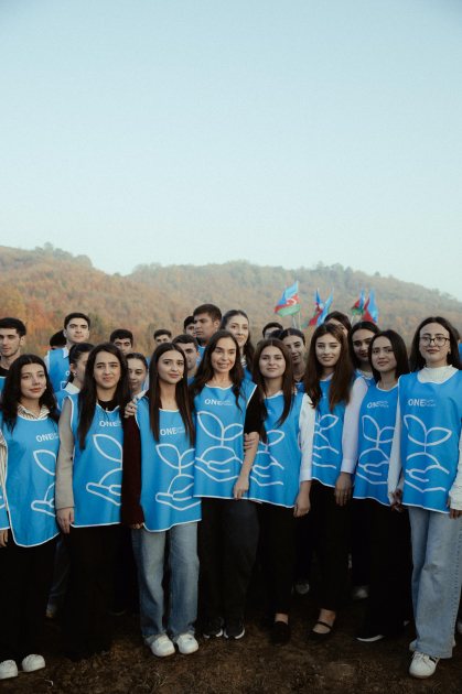 Leyla Aliyeva, Arzu Aliyeva, and Alena Aliyeva participate in ecological actions in Lankaran (PHOTO)