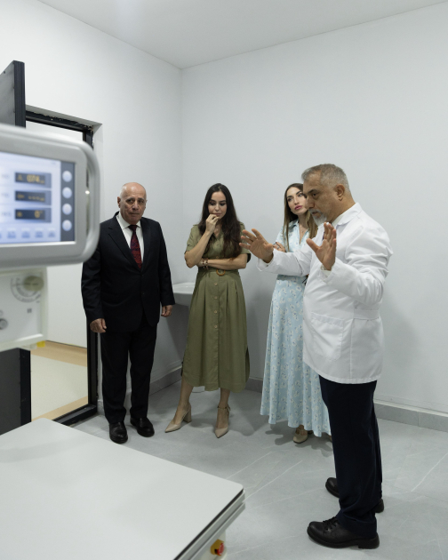 Leyla Aliyeva and Alena Aliyeva tour Veterinary Clinic under Lankaran State University (PHOTO)