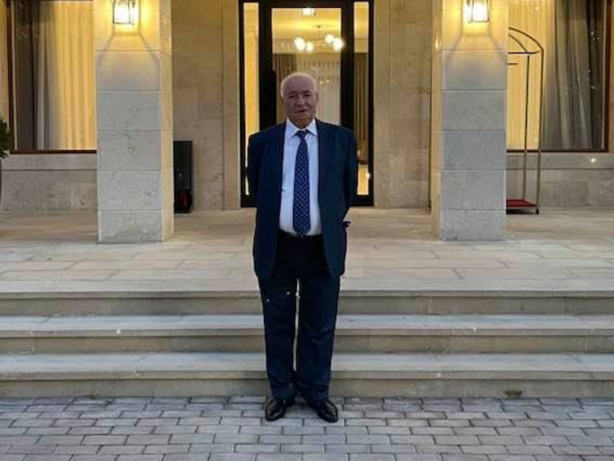 Azerbaijan awards Vahid Aziz "Sharaf" Order