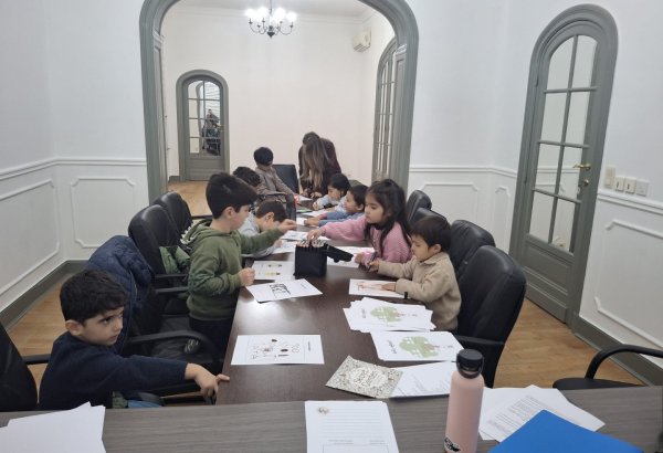 Azerbaijan House launches classes in Belgian Brussels (PHOTO)