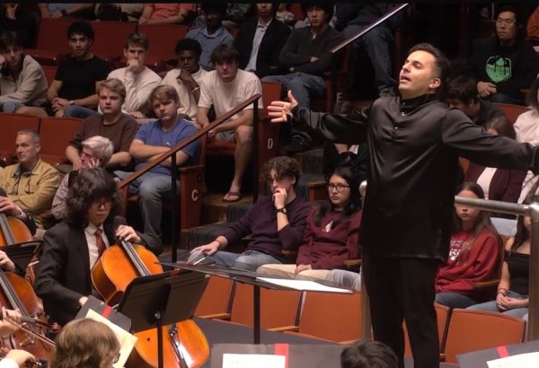 U.S. sets stage for Azerbaijani maestro Niyazi's "Final" dance from "Chitra" ballet (PHOTO)