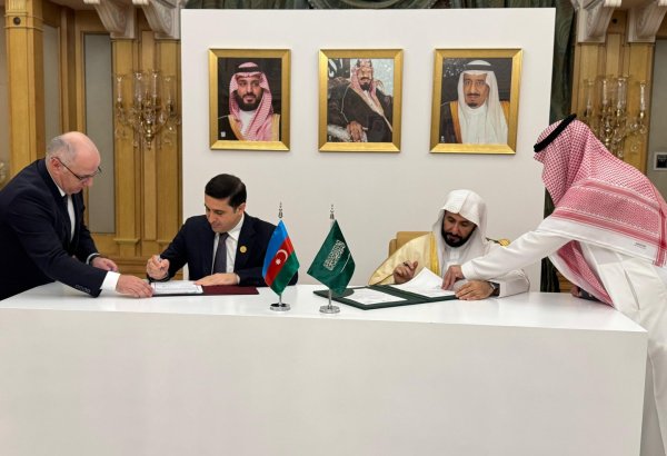 Azerbaijan, Saudi Arabia sign cooperation program in legal sphere (PHOTO)