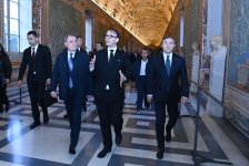 Jeyhun Bayramov visits St. Peter's Basilica in Vatican (PHOTO)