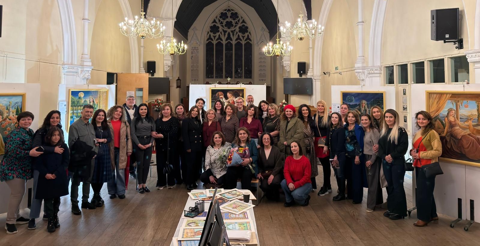 Azerbaijani artist's modern twist on 'Seven Beauties' stuns London audiences (PHOTO)