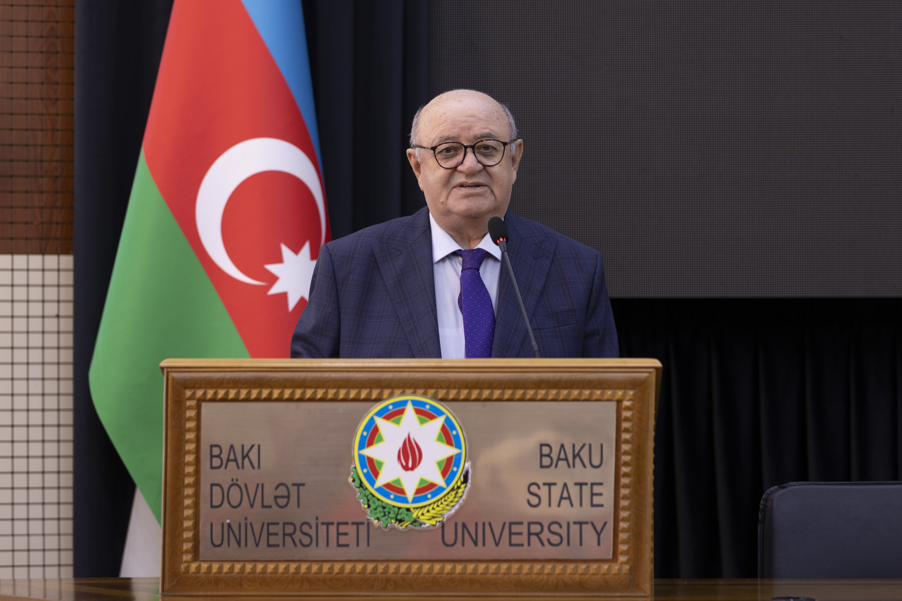 Advisor to “AzerGold” CJSC delivered presentation at Baku State University (PHOTO)