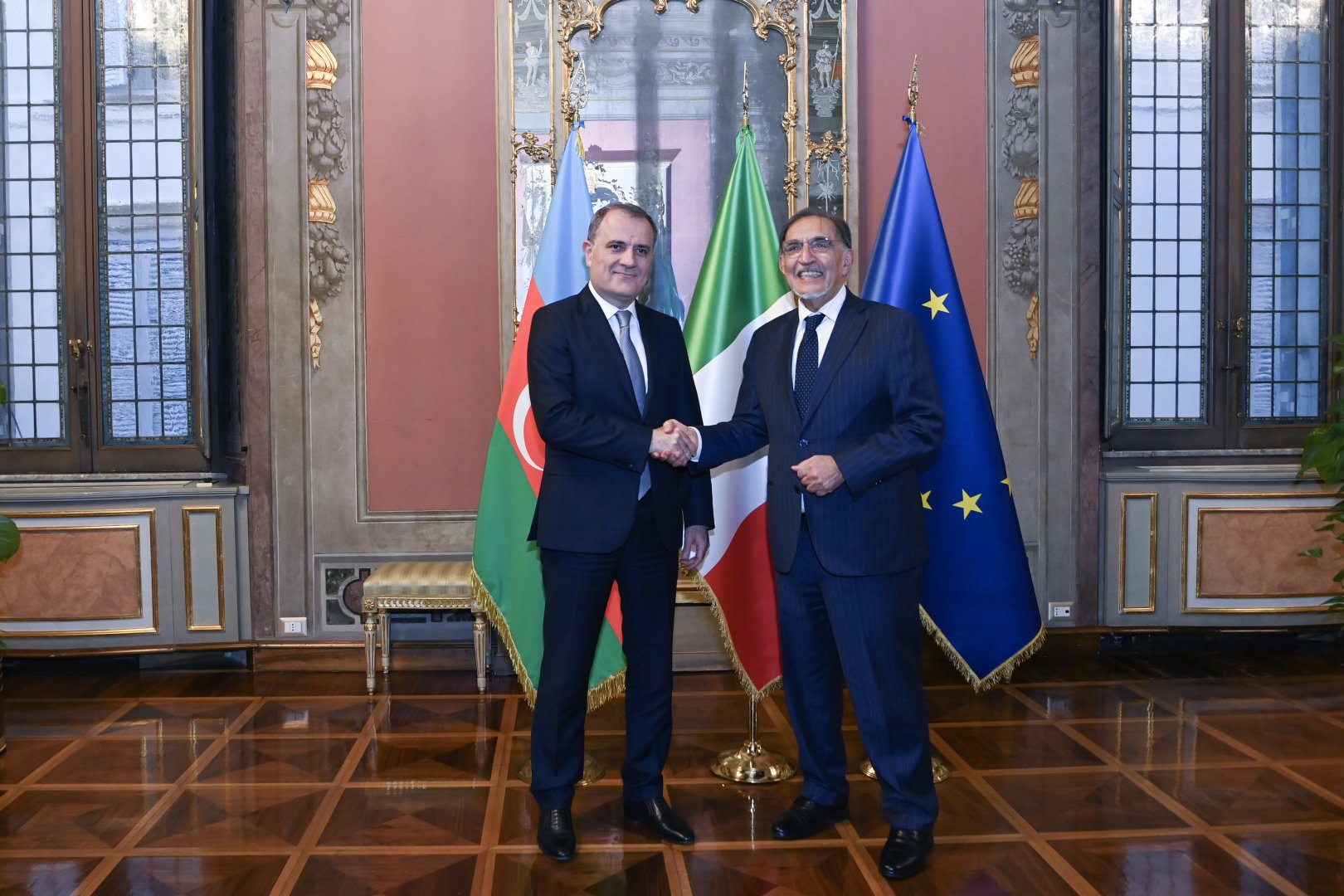 Azerbaijani FM discuss regional security issues with President of Italian Senate (PHOTO)
