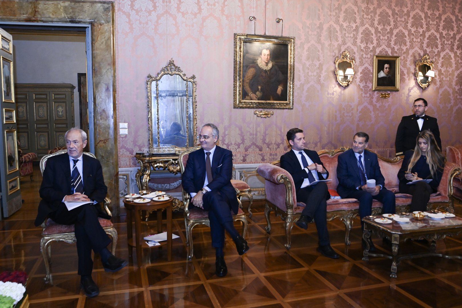 Azerbaijani FM discuss regional security issues with President of Italian Senate (PHOTO)