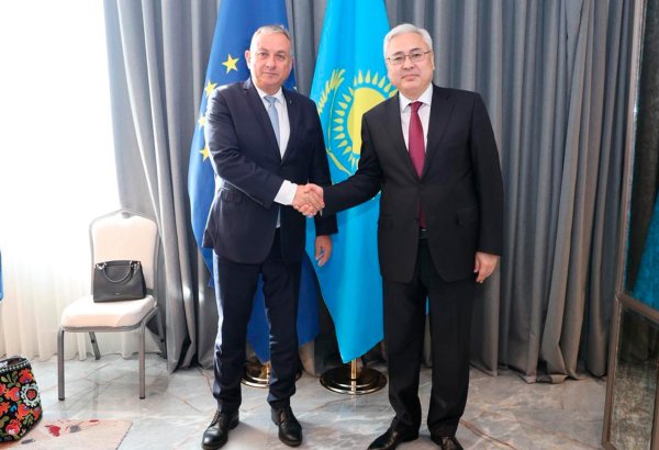 Kazakhstan, EU discuss development of Trans-Caspian transport route
