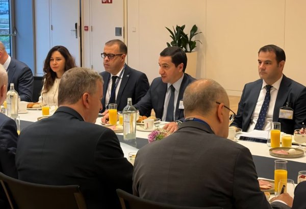 Assistant to President of Azerbaijan visits NATO Headquarters (PHOTO)