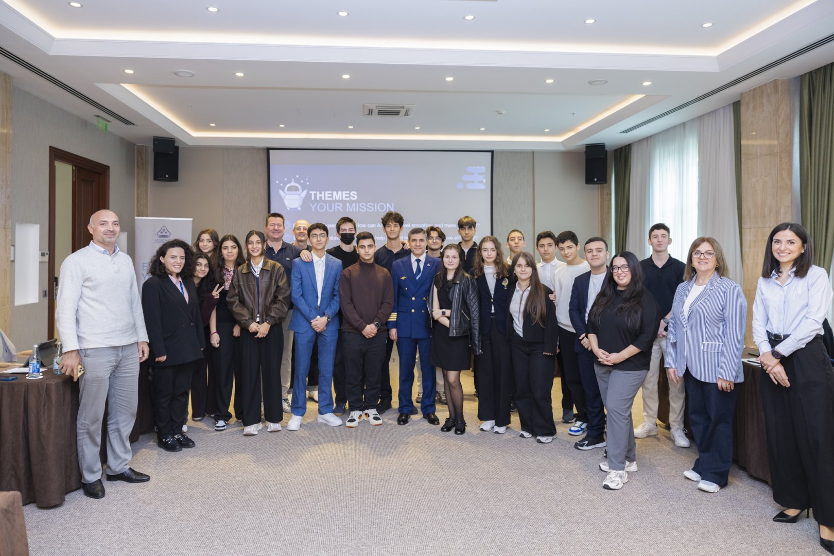 Heydar Aliyev Airport holds an AI-themed aviation session for ADA School students (PHOTO)