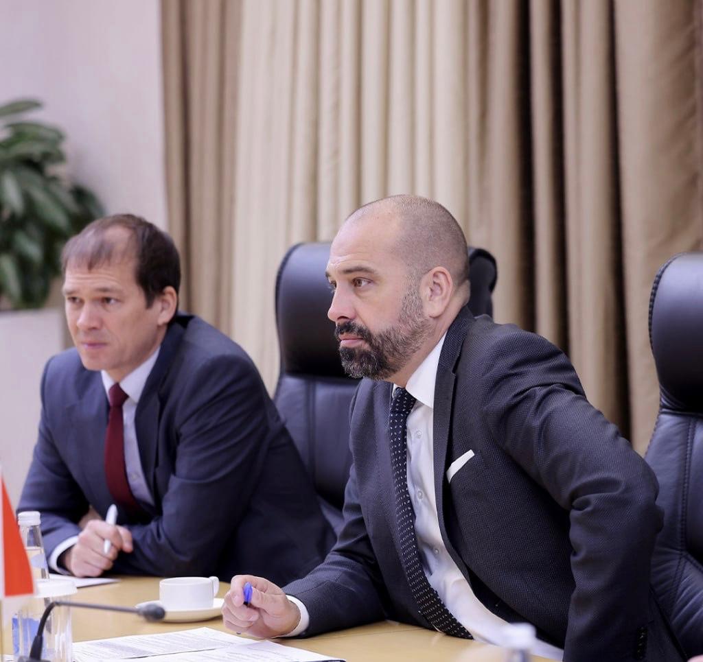 Uzbekistan, Canada explore new projects in green and renewable energy